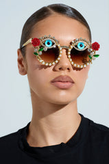 OFF THE RUNWAY SUNGLASSES