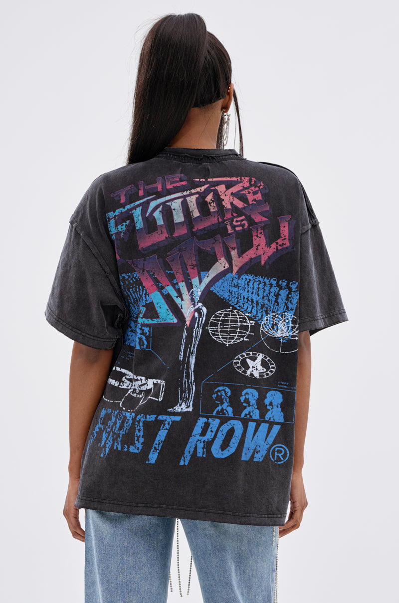 OUT OF BODY OVERSIZED GRAPHIC TEE