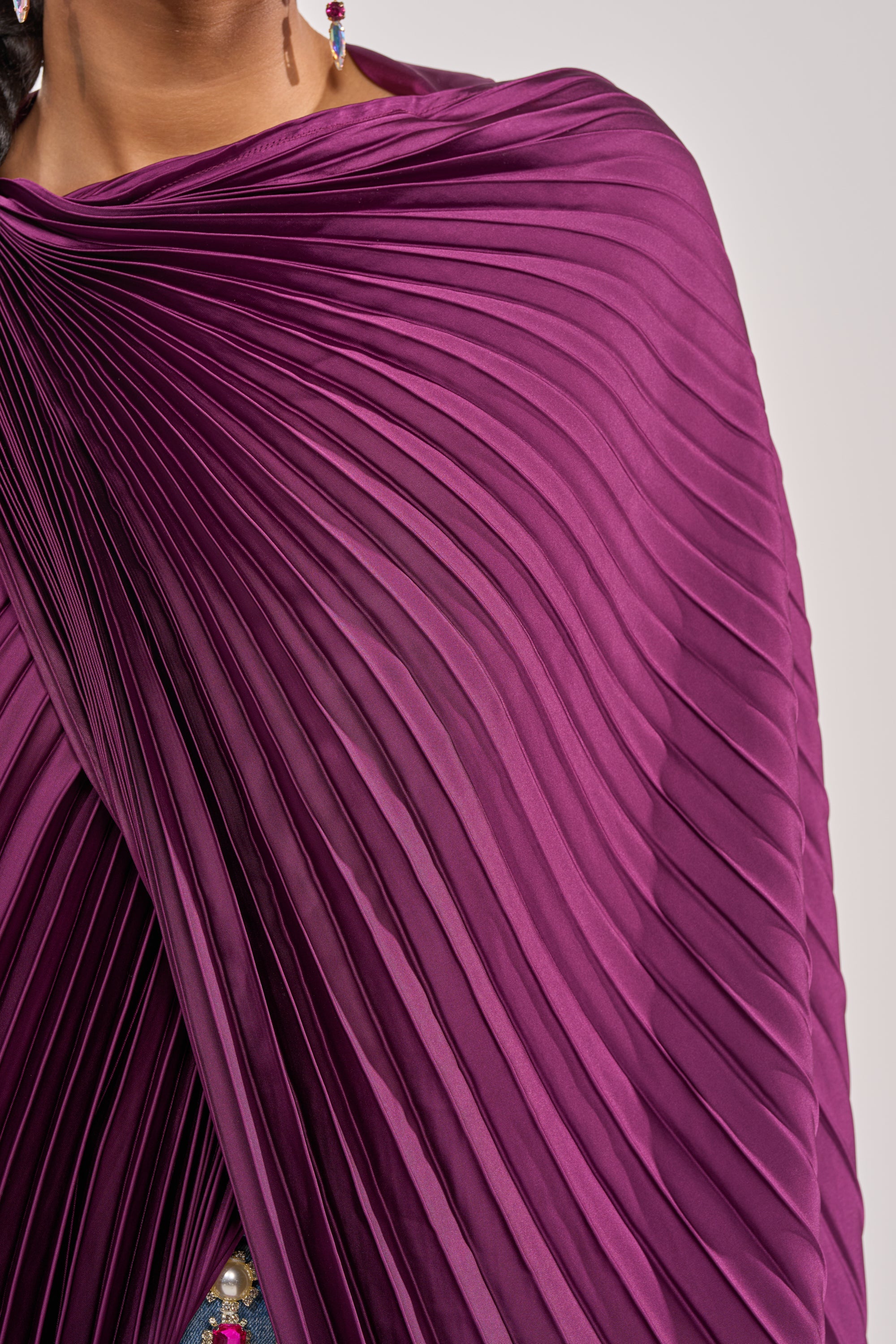FARAH DRAPED PLEATED CAPE TOP