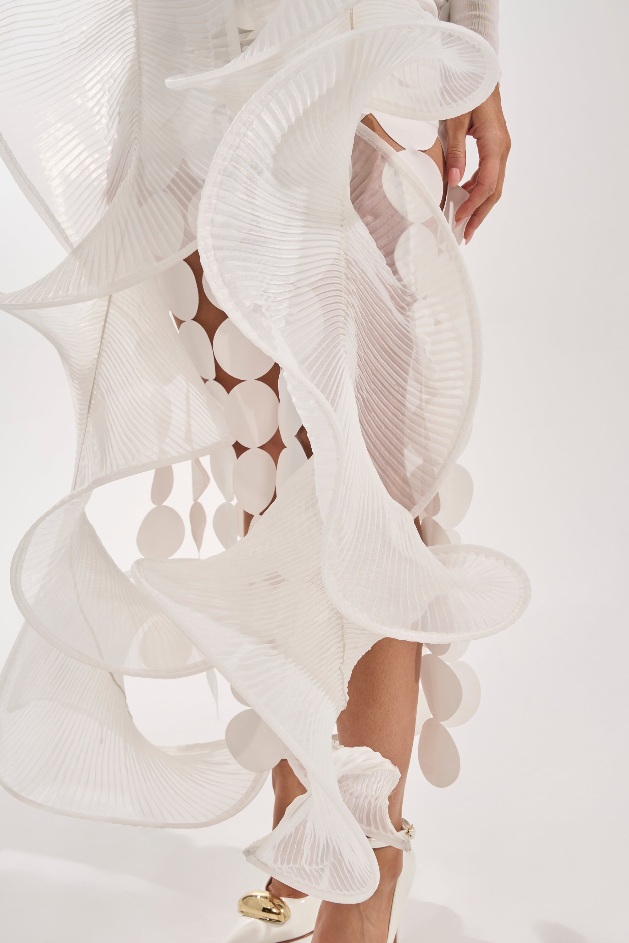 DRAMA RUFFLE BLOUSE