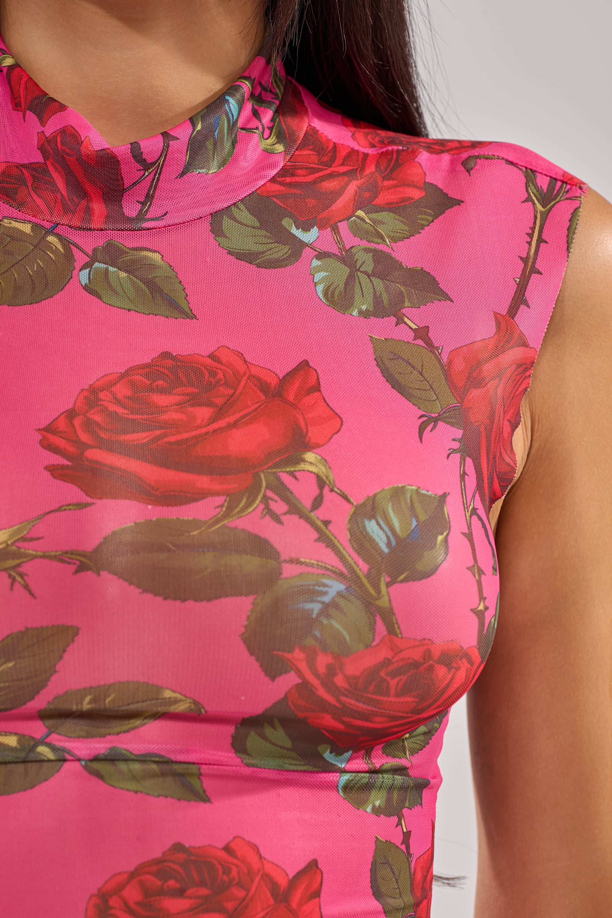 DOZEN ROSES MESH TOP