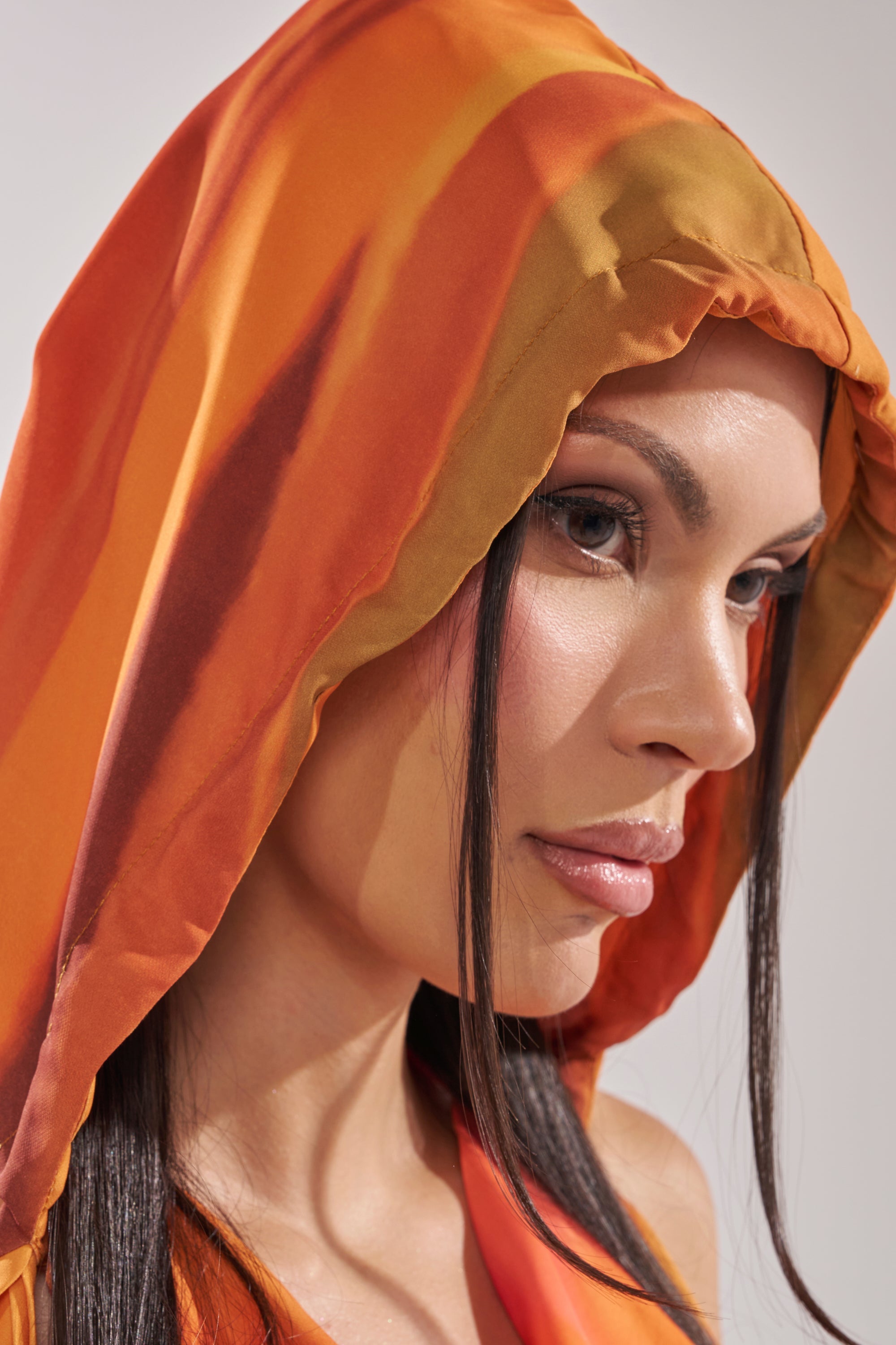 COASTAL HOODED HALTER TOP