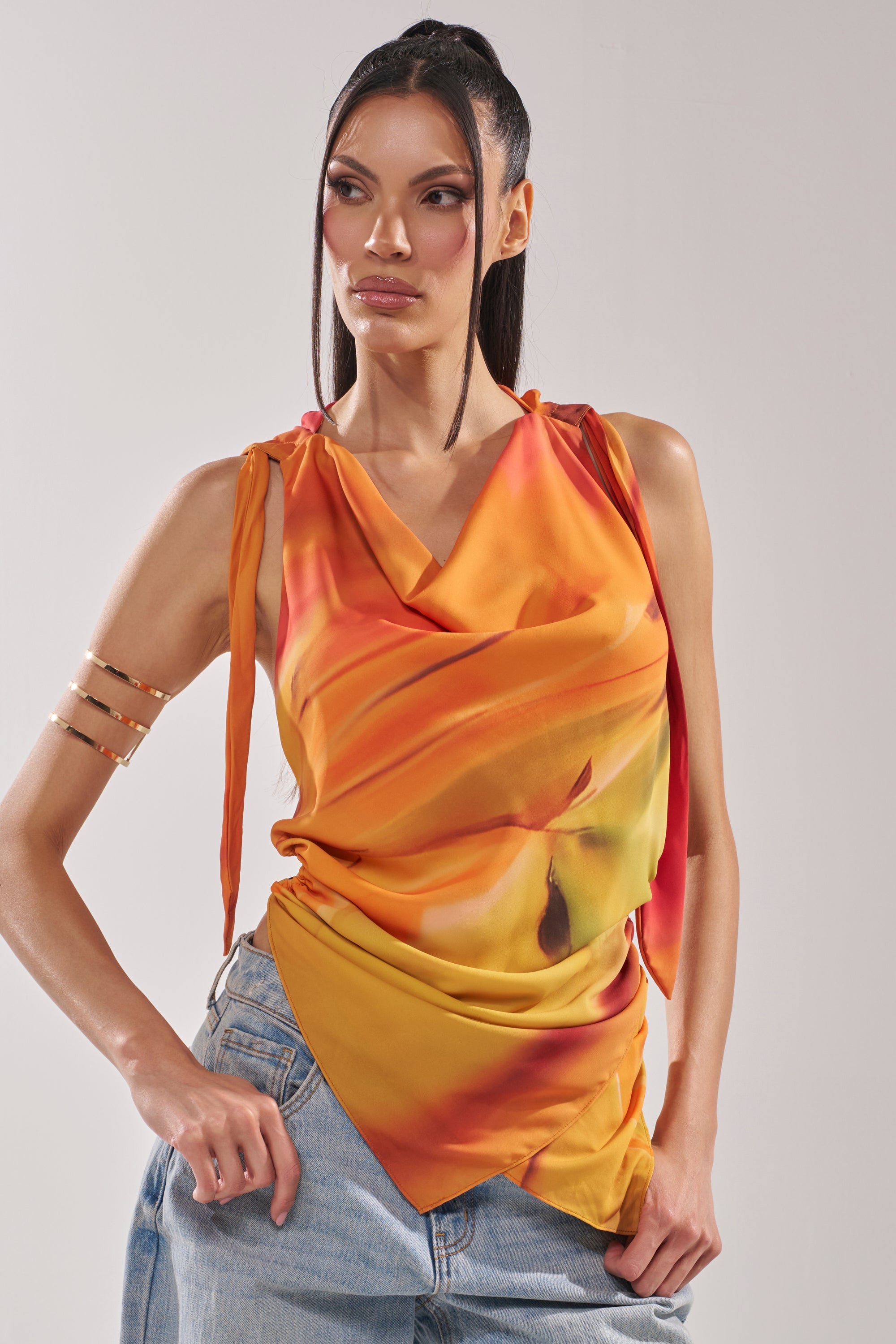 COASTAL HOODED HALTER TOP