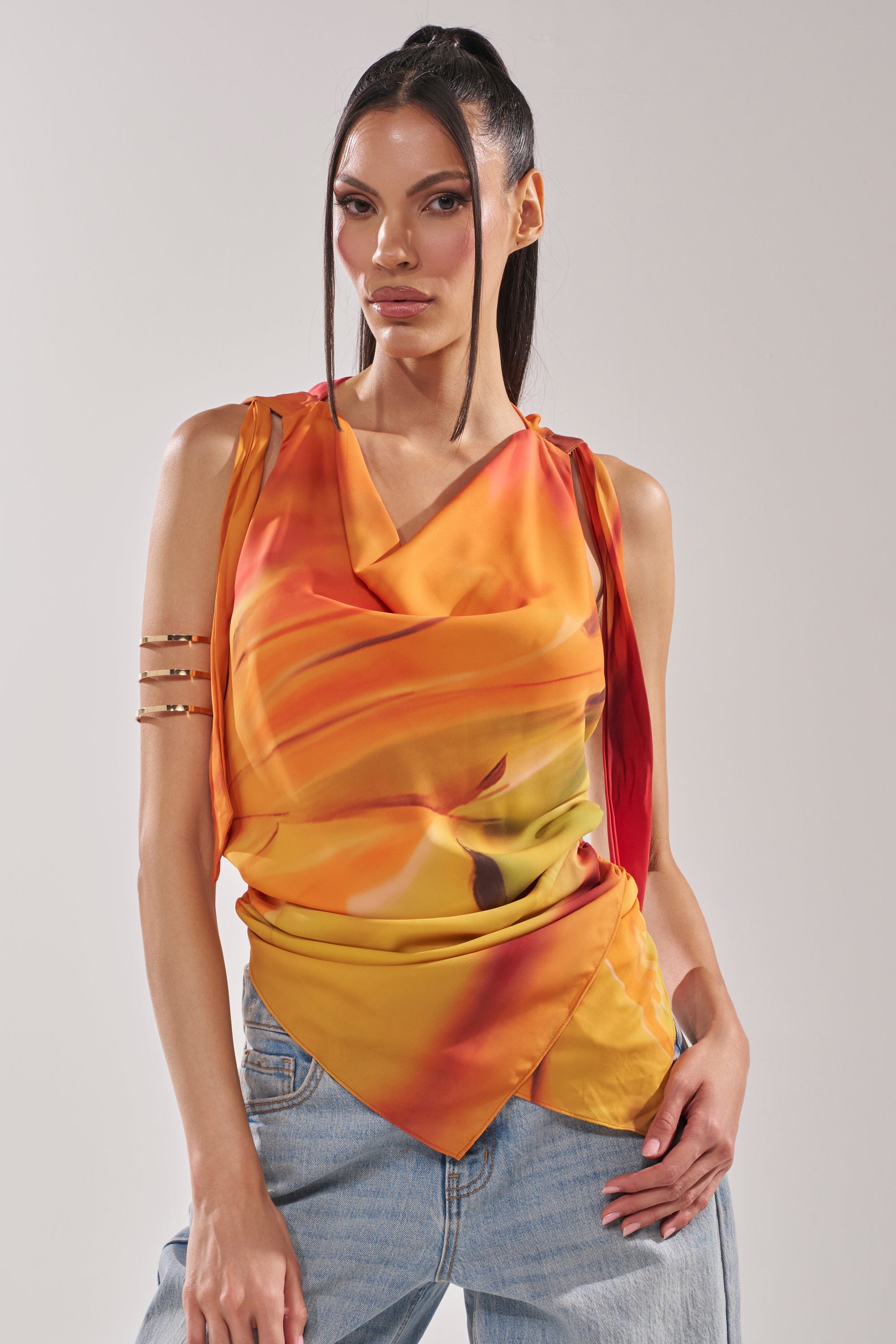 COASTAL HOODED HALTER TOP