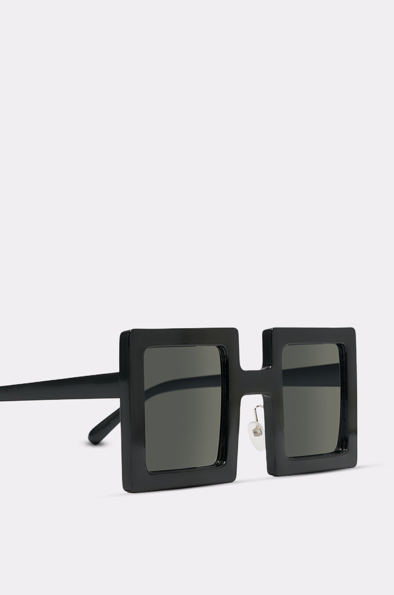 REALLY LIKE THAT SUNGLASSES
