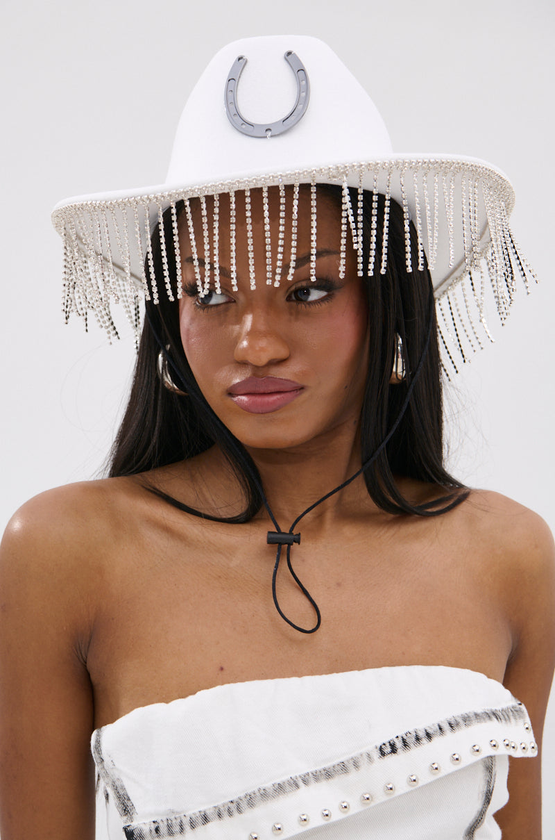 TEST MY LUCK HORSESHOE HAT