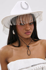 TEST MY LUCK HORSESHOE HAT